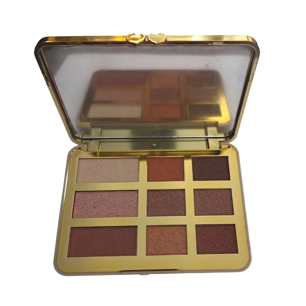 Natural Eyes Neutral Eye Shadow Palette 9 Shades Pink Lace Case Heart Clasp